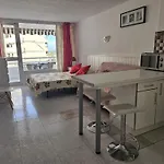 Apartman With Sea View Near The