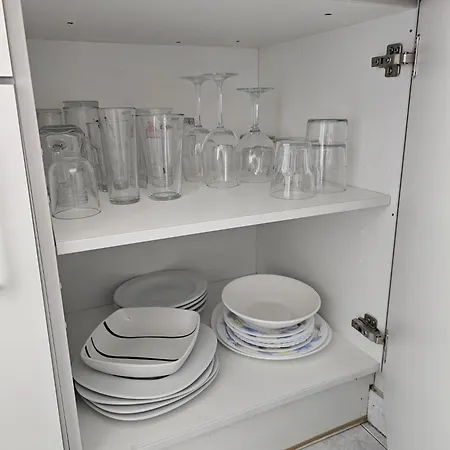 דירה With Sea View Near The