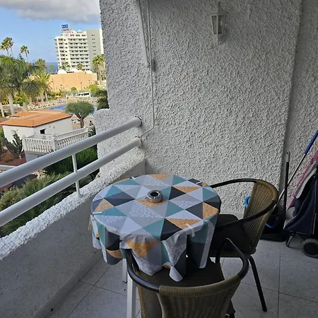 With Sea View Near The דירה